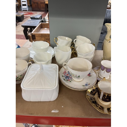 220 - Collection of ceramics to include Coalport & Spode