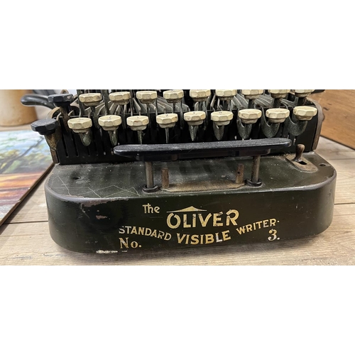 228 - Oliver standard visible writer No. 3 batwing - Chicago USA 1900-1907