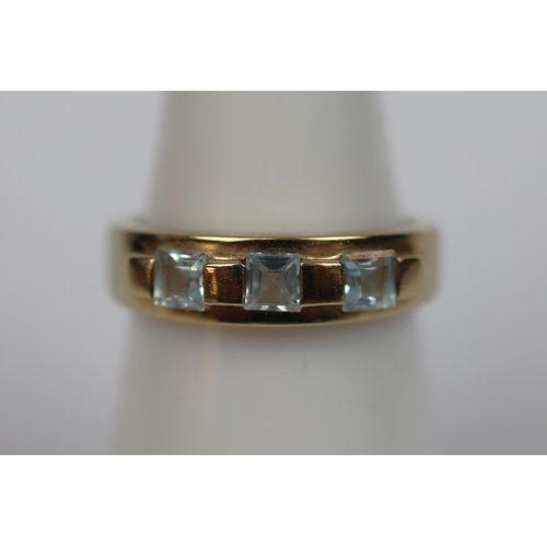 52 - 9ct gold 3-stone ring - Approx 2.6g - Size K