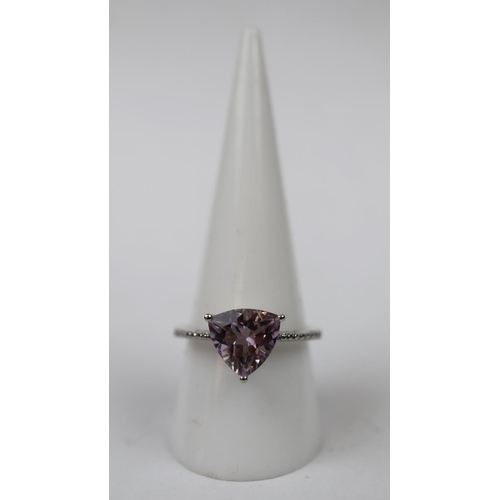 47 - Silver amethyst set ring - Size R