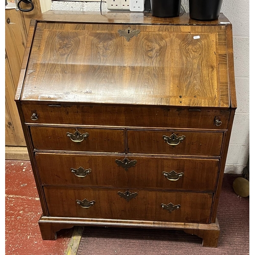 477 - Antique walnut bureau - Approx W: 84cm D: 53cm H: 102cm