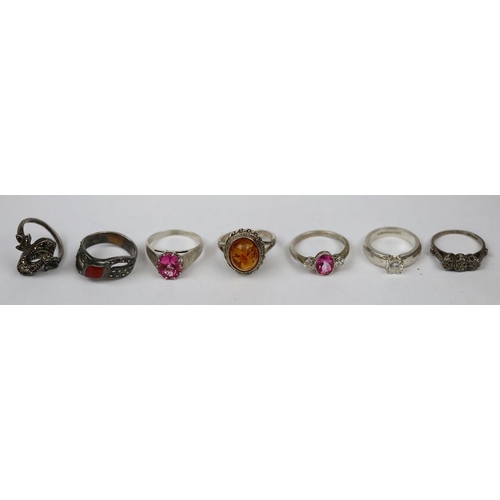 51 - 7 silver stone set rings