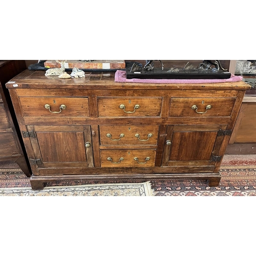 611 - Antique oak sideboard - Approx W: 140cm D: 57cm H: 81cm