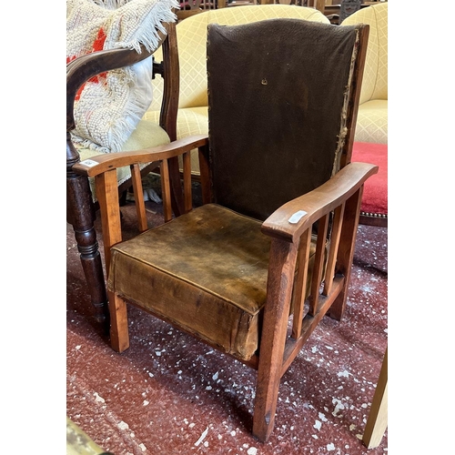 626 - Childs vintage oak reclining chair - aprox 79cm x 46 x43