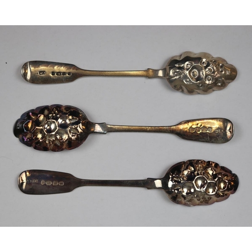 14 - 3 hallmarked silver berry tea spoons - Approx 50g