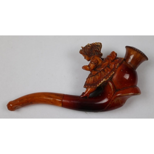 161 - Antique 'Victorian Child' design carved Meerschaum pipe/Cheroot holder with amber stem in fitted cas... 