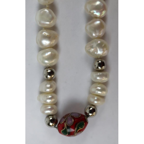 38 - Silver clasped pearl and cloisonne necklace