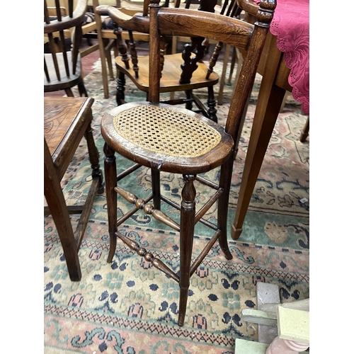 542 - Victorian high chair