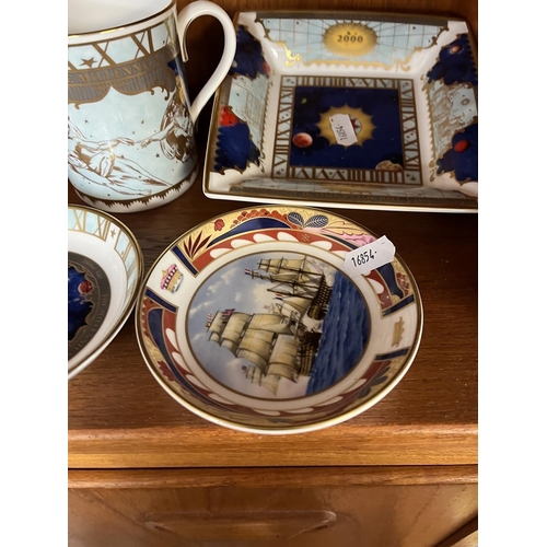 561 - Collection of ceramics to include Royal Worcester