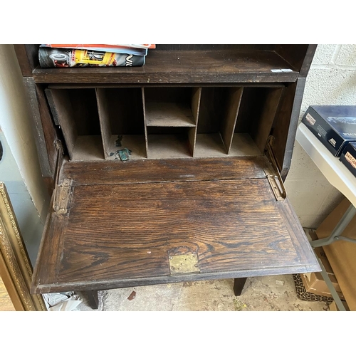 568 - Antique oak students bureau