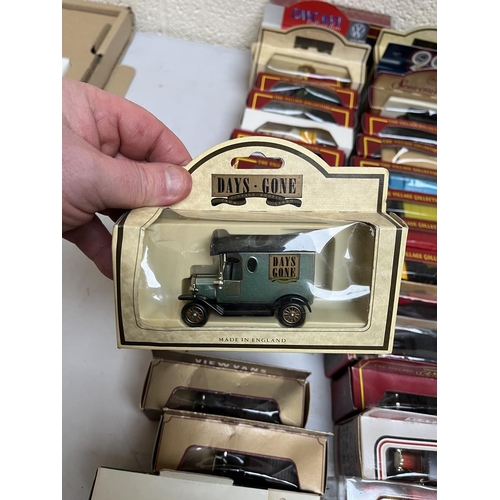 571 - Collection of diecast vehicles in original boxes