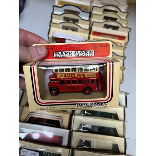 576 - Collection of diecast vehicles in original boxes