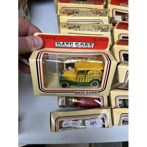 581 - Collection of diecast vehicles in original boxes