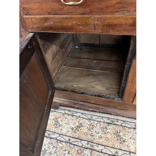 611 - Antique oak sideboard - Approx W: 140cm D: 57cm H: 81cm