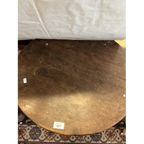 621 - Antique oak tilt top table