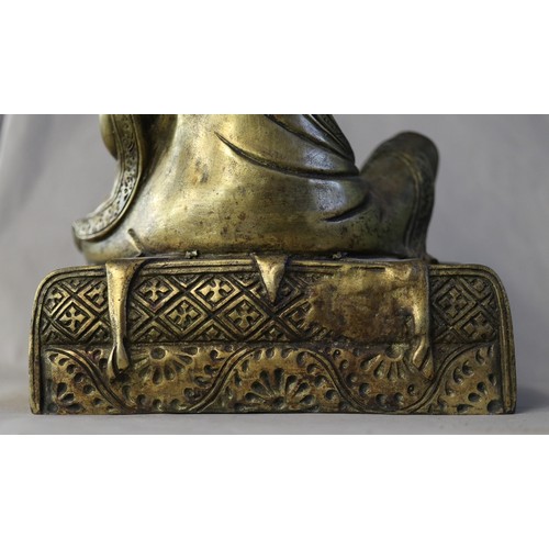 264 - Rare large antique gilt bronze lama Teacher with Tibetan/Sanskrit verse to base - Approx H: 30cm W: ... 