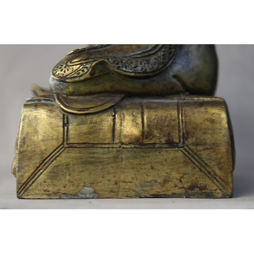 264 - Rare large antique gilt bronze lama Teacher with Tibetan/Sanskrit verse to base - Approx H: 30cm W: ... 