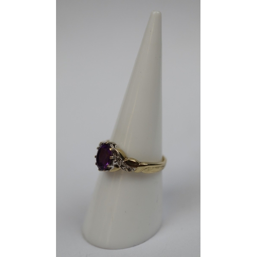 54 - 9ct gold amethyst set ring - Size M