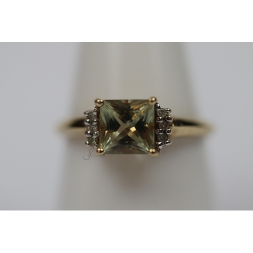 56 - 9ct gold stone set ring - Size P