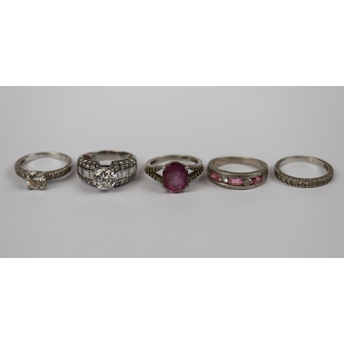 34 - 5 silver stone set rings