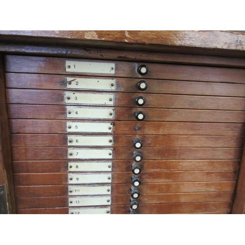 309 - Collectors cabinet