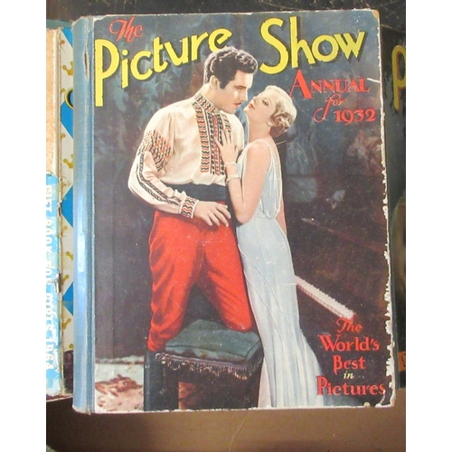 405 - Collection of books & annuals including many Picture show