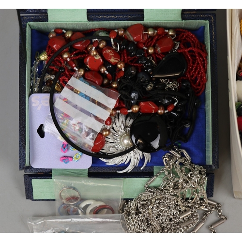 101 - Quantity of vintage and modern costume jewellery, including cut glass bead necklaces, white metal ch... 