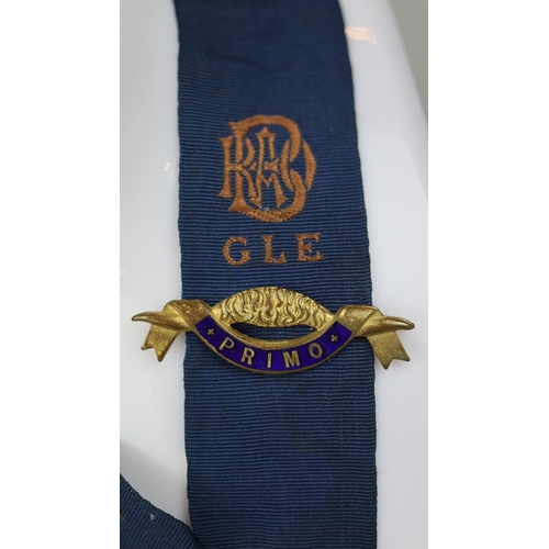 124 - 1923 Silver masonic medal and ribbon