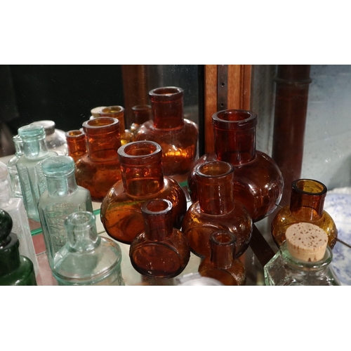 226 - Collection antique glass bottles to include Bovril, perfume bottles etc