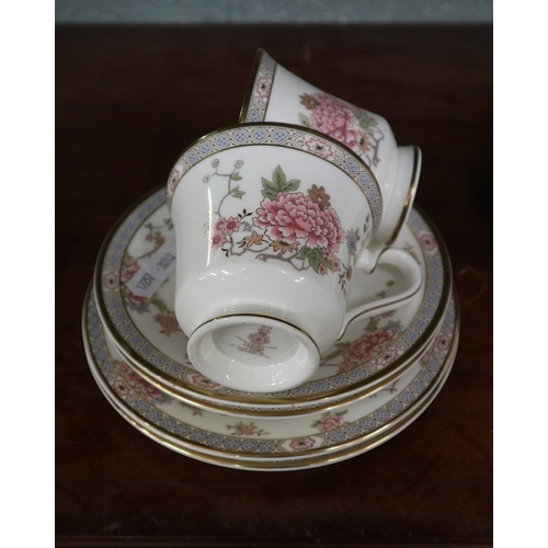 235 - Royal Doulton tea service - Canton