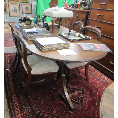 383 - Edwardian pedestal base extending dining table with 5 balloon back chairs