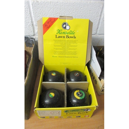 418 - 5 sets of Henselite Lawn bowls comprising of 2 size 3 sets, 1 size 4, 1 size 5 and 1 size 6 set