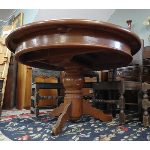 512 - Victorian mahogany circular pedestal dining table - Approx size: Diameter: 136cm H: 79cm