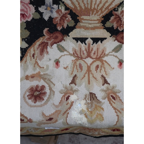 541 - Aubusson rug - 241cm x 148cm