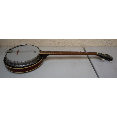 553 - Banjo by Fender