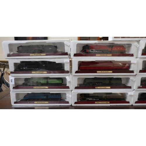 554 - Large collection of Atlas model locomotives to include original boxes and booklets