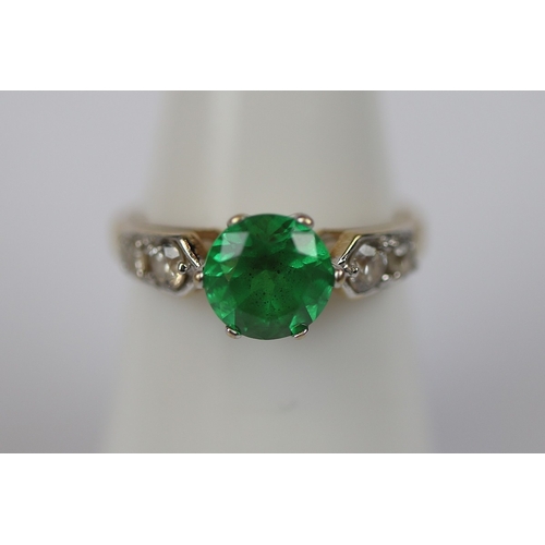 59 - 14ct gold green stone & CZ set ring - Ring size: M