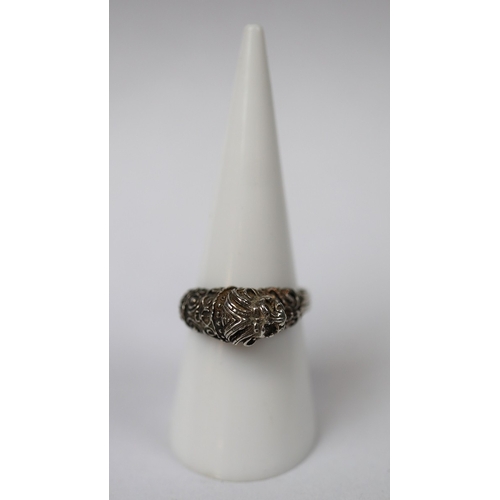 107 - Silver Lion/dragon head ring