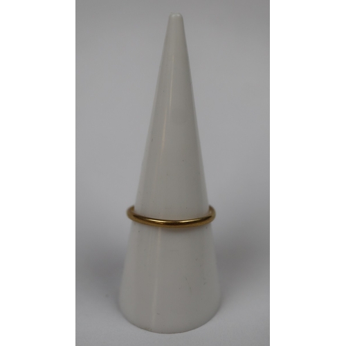 62 - 22ct gold band - Size O - Approx 1.4g