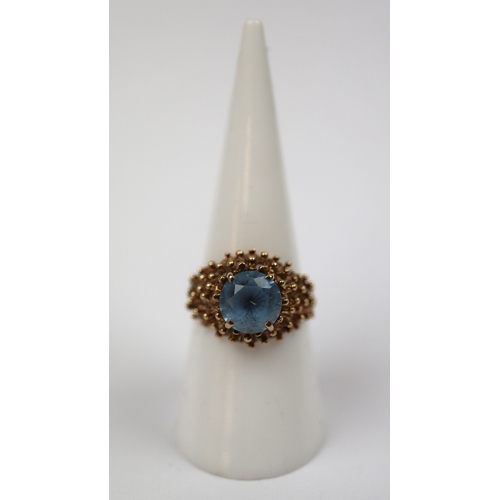 77 - 9ct gold blue topaz ring - Size N - Approx 3.5g