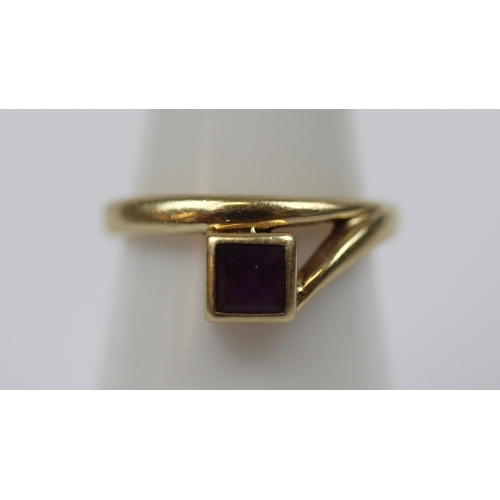 88 - 9ct gold amethyst ring - Size I