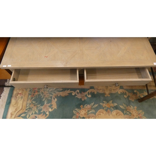 302 - Coffee table with 2 integrated drawers by Hudson - Approx W: 130cm D: 65cm H: 49cm