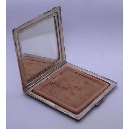44 - Antique silver powder compact. 98g approx