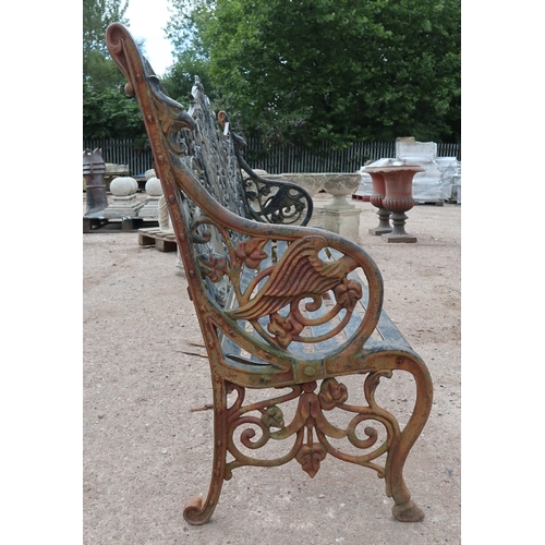 215 - Very heavy vintage cast iron garden bench - 1800mm long(Lots 150 to 297 are off site in Wolverhampto... 