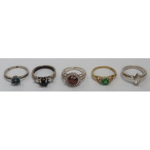 37 - 10 silver rings
