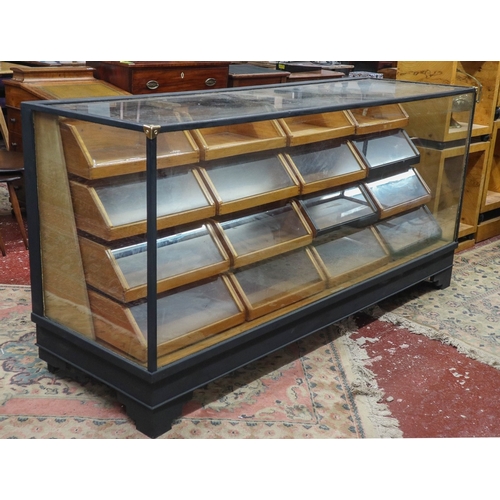 542 - 1920’s haberdashery shop counter - Approx W:182cm D:60cm H:90cm