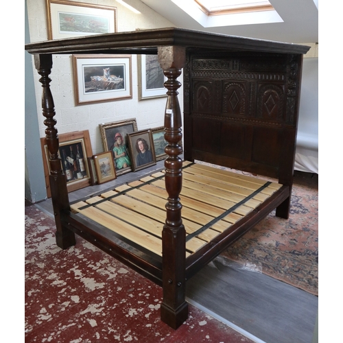 278 - Sympathetically restored 17th century carved oak four-poster bed - Approx L: 207cm W: 167cm H: 188cm