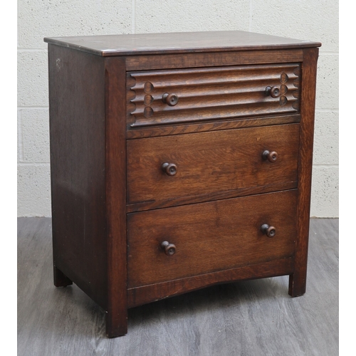 625 - Small oak chest of drawers - Approx W: 69cm D: 47cm H: 79cm