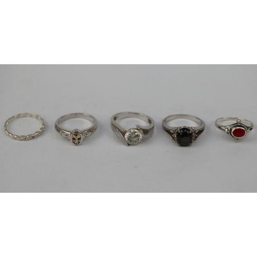 101 - 5 silver stone set rings