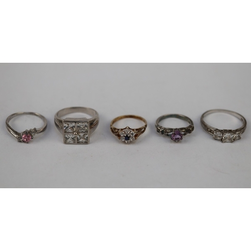 113 - 5 silver stone set rings